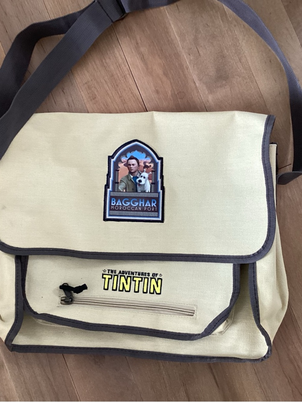 Tintin Baggage Canvas Messenger Bag in Light Yellow